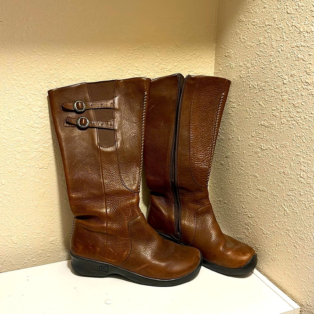 Keen tall boots